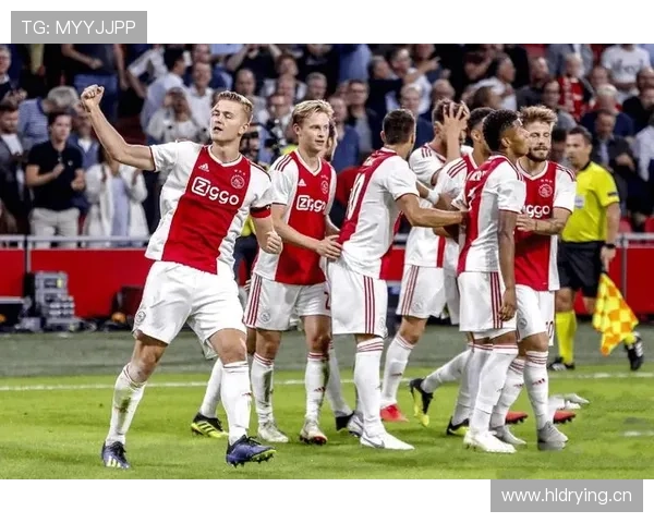 欧洲超级杯精彩对决：顶尖球队争夺荣誉状态回暖，备受关注