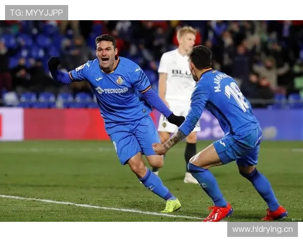 赫塔菲球员近期表现稳健,防守端发挥稳定值得关注 赫塔菲球员近期表现稳健,防守端发挥稳定值得关注