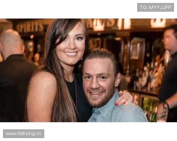 康纳今天穿得像去夜店，还真不是八卦，光鞋子都能买一辆摩托了